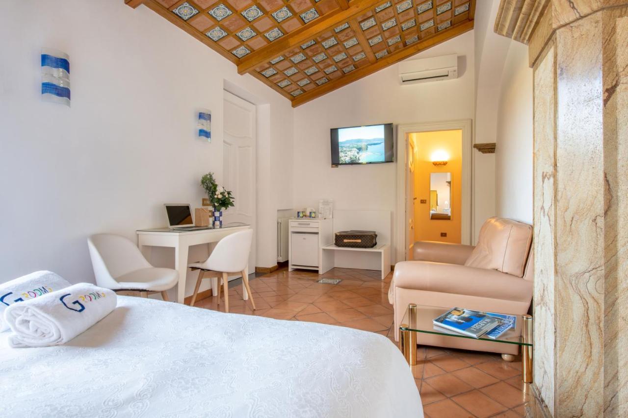 Suite Lidia B&B Сорренто Екстер'єр фото